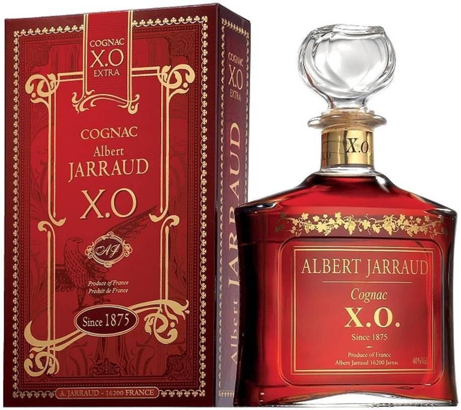 Коньяк Albert Jarraud XO (New Design)  700 мл