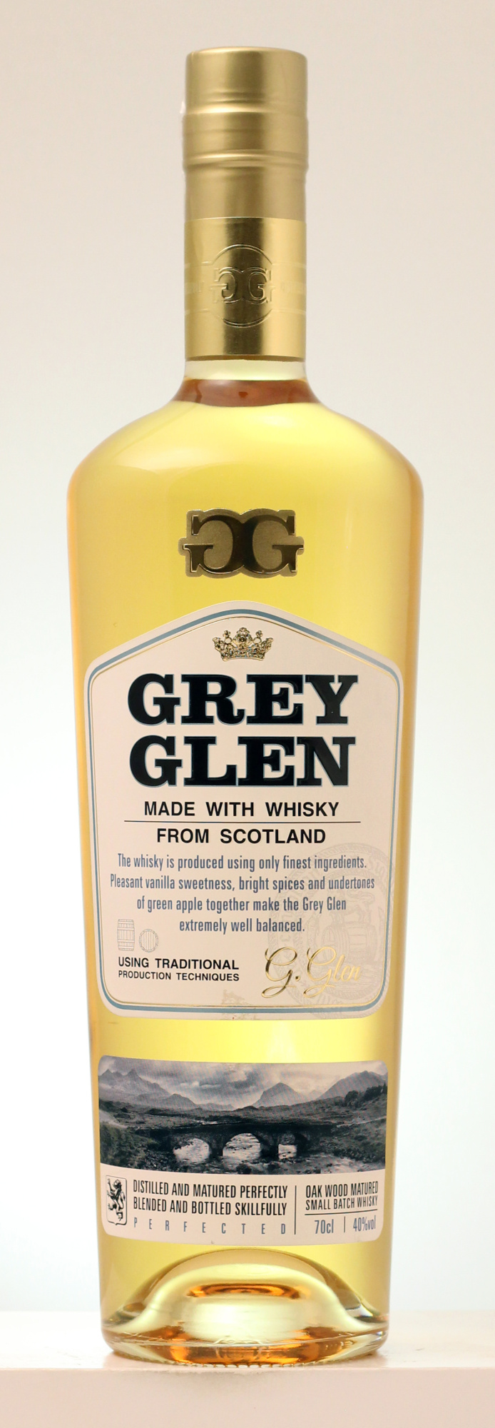Виски  GREY GLEN Грэй Глен 5 лет купажированный   700 мл