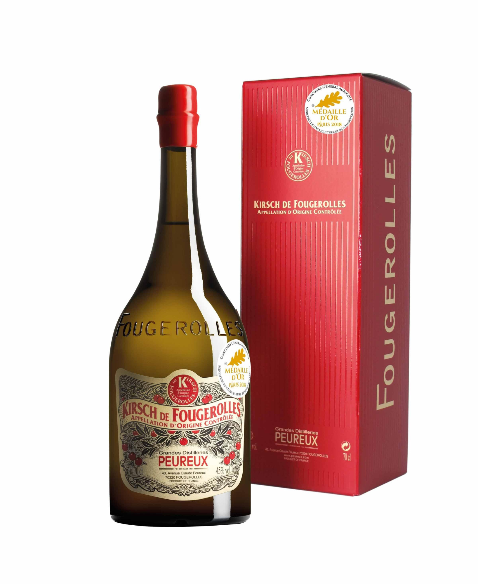 Бренди Grandes Distilleries Peureux Kirsch de Fougerolles A.O.C. gift box  700 мл