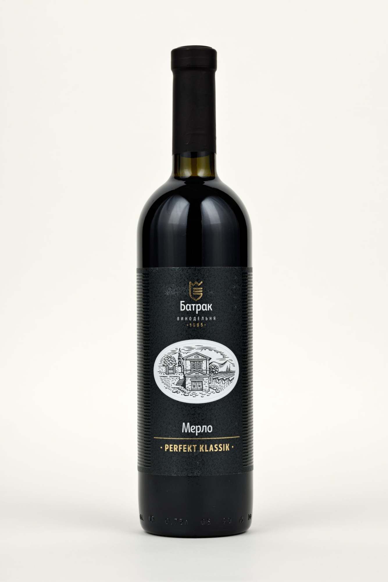 Вино  Батрак  Perfekt Klassik  Мерло   2019  750 мл