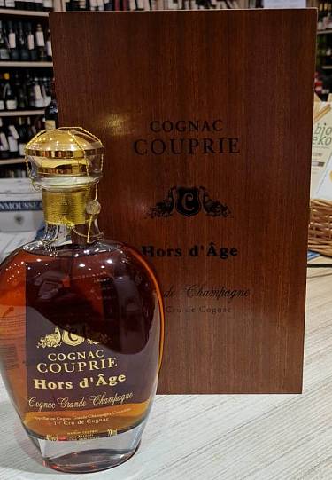 Коньяк Couprie Grande Champagne Hors d'Age gift box 700 мл