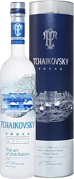 Водка Чайковский  в тубе 700 мл