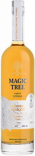 Водка  Magic Tree   Honey Apricot    500 мл 40 %