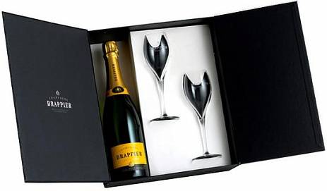 Шампанское  Drappier Carte d'Or Brut Champagne AOC gift boz in 2 glass  750 мл